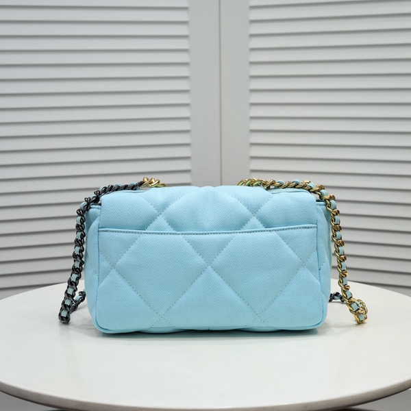 シャネルバッグ側面デザイン